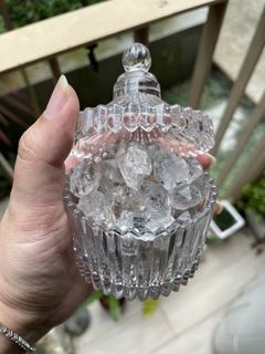 Glass Candy jar with Herkimer raw stones (闪灵钻)