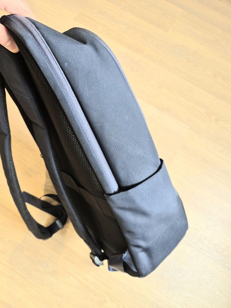 American Tourister RUBIO Navy Blue Laptop Backpack (Category: Backpacks) located in Singapore. Submitted by gleeli (Listing ID 1440966980, Image 4). Description: - Original American Tourister RUBIO Navy blue backpack - Original Price SG$95+ - Antimicrobial technology - Made with Recyclex fabric - Main compartment, front & side pockets - Padded back and straps for comfort - Zippers in good working condition - Interior is very clean.