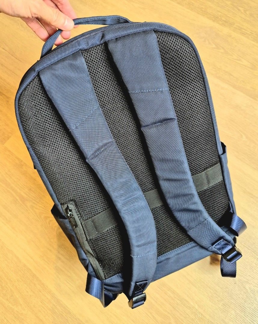 American Tourister RUBIO Navy Blue Laptop Backpack (Category: Backpacks) located in Singapore. Submitted by gleeli (Listing ID 1440966980, Image 3). Description: - Original American Tourister RUBIO Navy blue backpack - Original Price SG$95+ - Antimicrobial technology - Made with Recyclex fabric - Main compartment, front & side pockets - Padded back and straps for comfort - Zippers in good working condition - Interior is very clean.