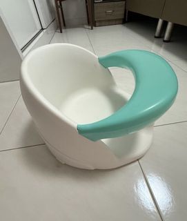Baby Bath Seat with Safety Handle