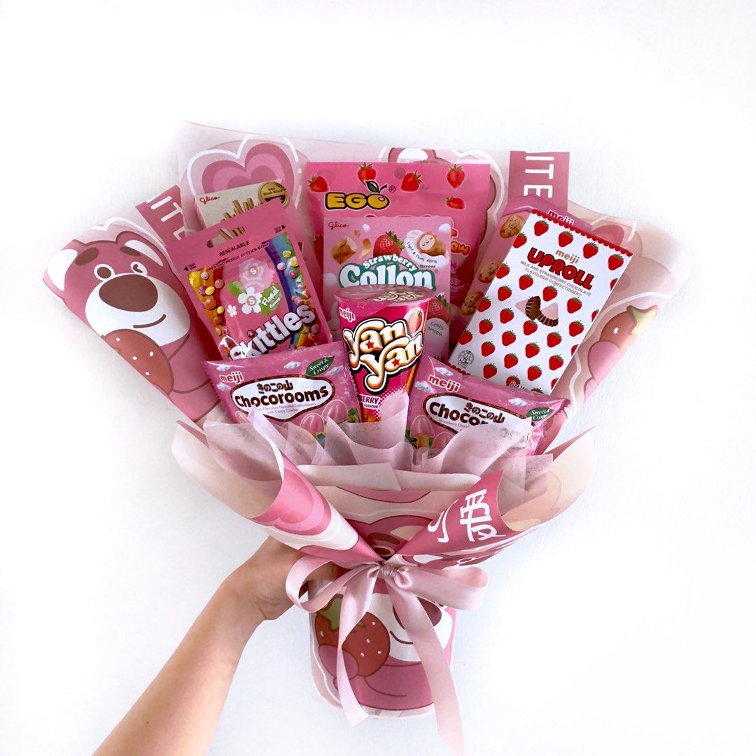 (Read description) plain colours Kuromi hello kitty duffy bear pink Lots-o’-Huggin’ Bear lotso pink snacks bouquet | birthday gift | valentine’s | Anniversary | Baby Shower ｜ get well soon | housewarming | congratulations | kindergarten graduation (Category: Occasions & Party Supplies) located in Singapore. Submitted by theblancstar (Listing ID 1411426293, Image 7). Description: •Fairy light +$4 •Can change wrapper colour •Approximately 40x50cm •
