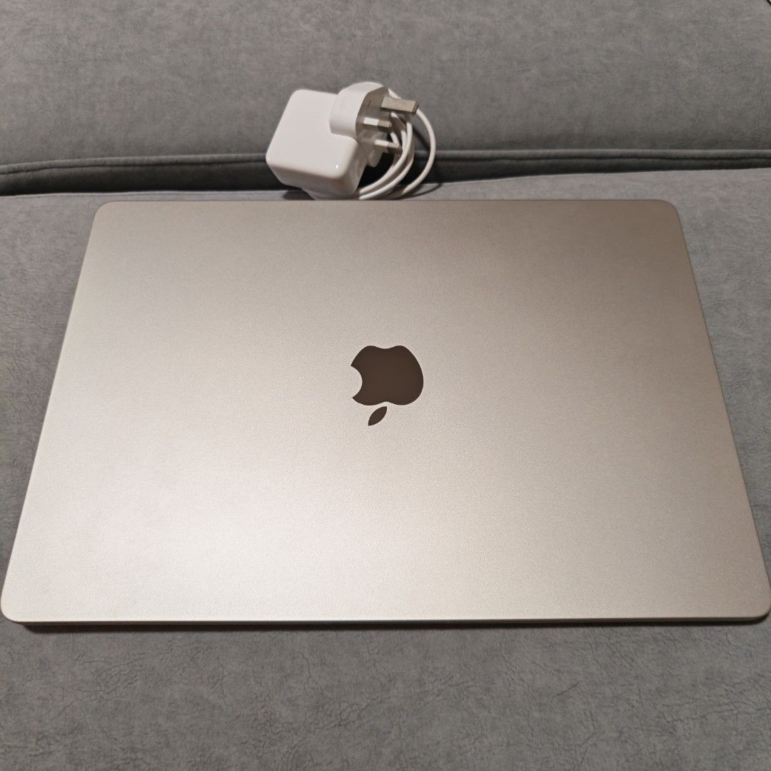 MacBook Air 15 M4 24/512GB Starlight AppleCare+ (Category: Laptops & Notebooks) located in Singapore. Submitted by techhaven (Listing ID 1443453156, Image 1). Description: AppleCare+ until 24 July 2028 Excellent condition no dents no scratches. Battery health 100% Comes with apple dual port charger, USB c cable. No box. Meetups at Clementi / arrange courier at your own cost. Lowballers will be ignored..