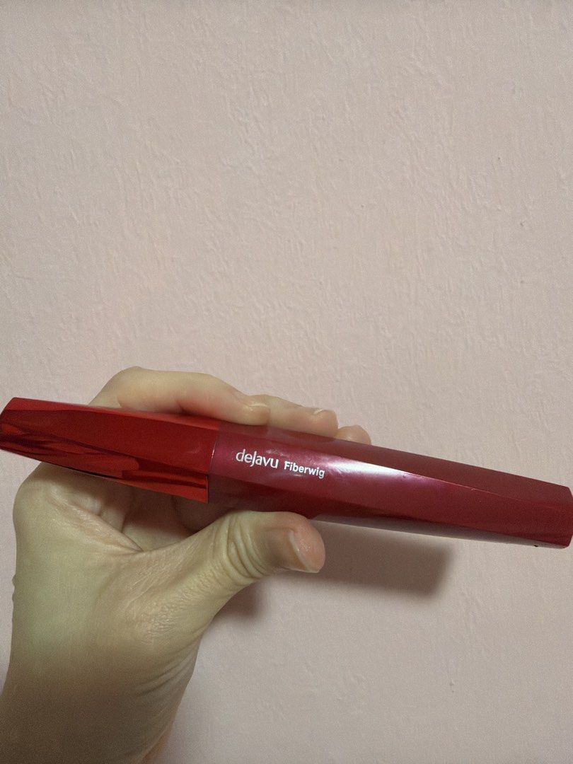 dejavu Fiberwig Ultra Long Mascara T07 (Category: Makeup) located in Singapore. Submitted by funxnature (Listing ID 1444046246, Image 1). Description: - Dejavu Fiberwig Ultra Long Mascara - Shade: T07 - Popular Japanese brand - Lengthening and fiber-rich formula - Creates a dramatic, bold lash look - Achieve long, desired lashes Used once .