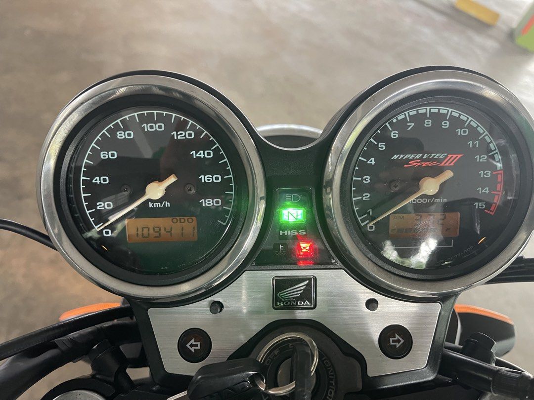 Updated 28/6 Yoshimura full system slip on with cert installed —>Youngest FBC plate ZERO accident CB400 Super 4 spec 3 vtec 3 for sale (Category: Class 2A) located in Singapore. Submitted by vtec88 (Listing ID 1444335050, Image 5). Description: Updated 28/6 Yoshimura full system slip on with cert installed —//—- Uncle owner, bike had ZERO accident , very ORIGINAL condition sticker all intact . Hard to come across. Last few of vtec3 before Revo. M