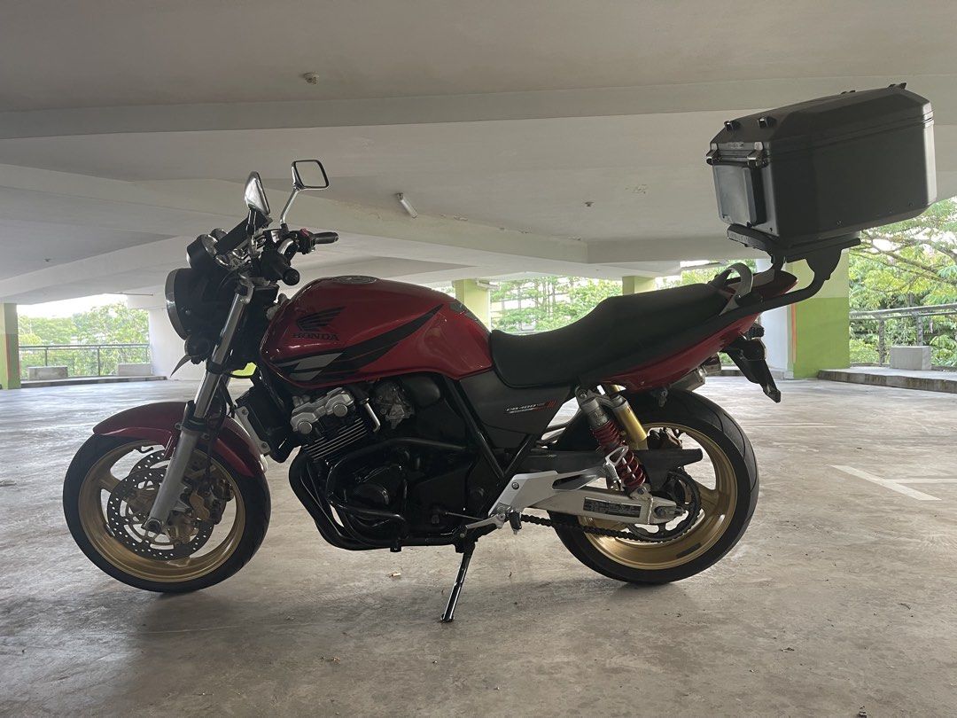 Updated 28/6 Yoshimura full system slip on with cert installed —>Youngest FBC plate ZERO accident CB400 Super 4 spec 3 vtec 3 for sale (Category: Class 2A) located in Singapore. Submitted by vtec88 (Listing ID 1444335050, Image 2). Description: Updated 28/6 Yoshimura full system slip on with cert installed —//—- Uncle owner, bike had ZERO accident , very ORIGINAL condition sticker all intact . Hard to come across. Last few of vtec3 before Revo. M