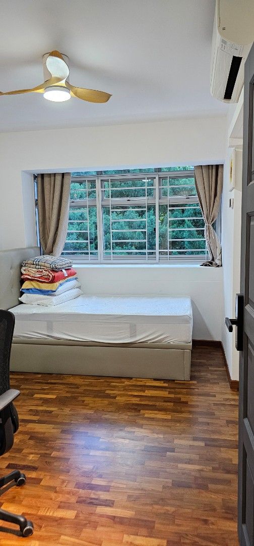 5 mins (350m) walk to Queenstown mrt (Category: Room Rentals) located in Singapore. Submitted by msbubbly333 (Listing ID 1444961586, Image 1). Description: - only 5mins (350m) walk to Queenstown mrt - Room for rent (minimum 6 months) - Rent to single person only, no couple - Air-con room - Staying with professional couple (no children) - Share bathroom with only 1 male. - Bedframe, thick mattress, hangers, pillow, bedsheet provided - Light cookin