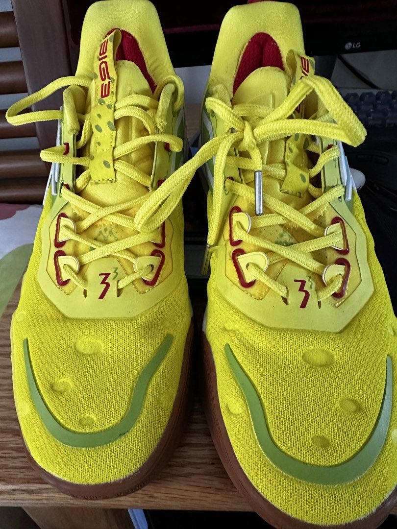 Anta Klay Thompson KT7 "SpongeBob" Basketball Shoes (Category: Sneakers) located in Singapore. Submitted by crystallee1357 (Listing ID 1444941707, Image 1). Description: - Brand: Anta - Theme: SpongeBob SquarePants - Color: Yellow - Size: US8 - Technology: Quikflame cushioning - Usage: Basketball & Casual Wear - Features: Unique design - Grab them fast!.