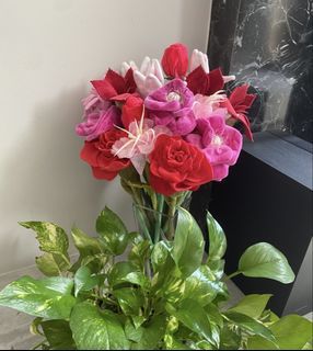 CJ Hendry Flower Market Flowers ( 16 stems bundle)