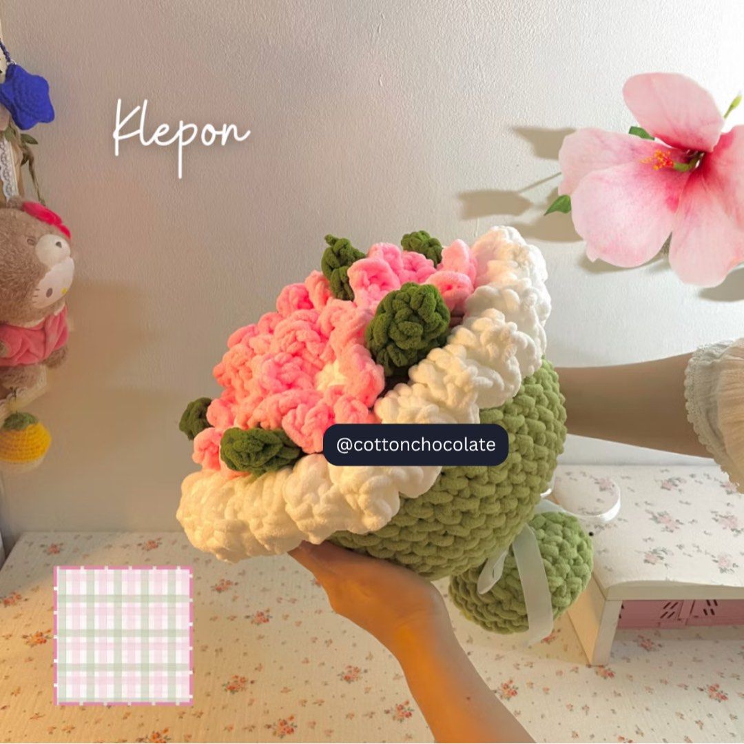 Jumbo Crochet Flower Bouquet Handmde Amigurumi for Birthday Unique Gift, Anniversary, etc. (Category: Flowers & Bouquets) located in Singapore. Submitted by cottonchocolate (Listing ID 1445713526, Image 5). Description: Jumbo Crochet Flower Bouquet Size: 26-27cm Pre order 3 weeks (excluding delivery time) Color and choices and as stated on the picture.