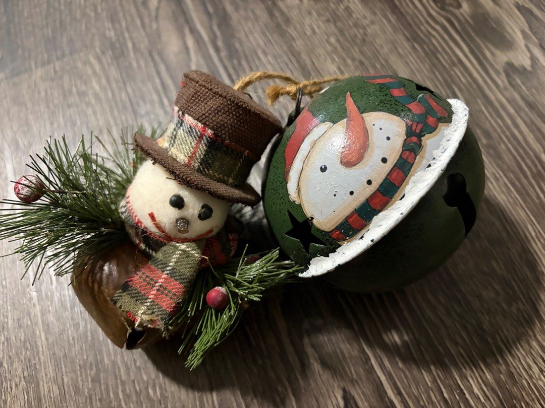 Set of 11 Assorted Christmas Ornaments (Category: Occasions & Party Supplies) located in Singapore. Submitted by newcat714 (Listing ID 1446031588, Image 4). Description: - Cute & high quality Christmas ornaments - Includes: pinecones, snowman, Santa, reindeer, birdhouse, festive wreath - Special green apple ornament with a snowman.