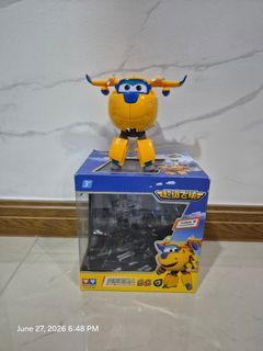 Super Wings Transforming Donnie