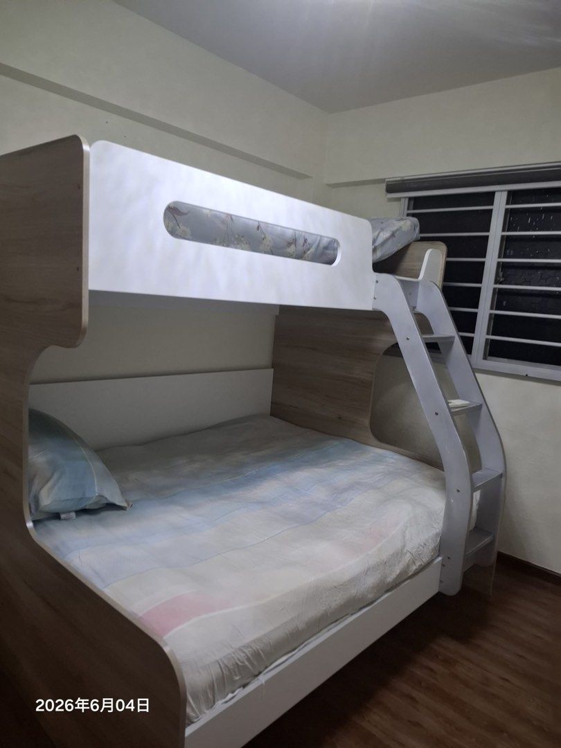 Room rental at 274 Bangkit Road (Category: HDB) located in Singapore. Submitted by torres91 (Listing ID 1446405109, Image 1). Description: HDB room for rental S 670274 Low floor 1 pax $1100, 2 pax $1300 Light cooking only Coffee shop, clinic, supermarket, hawker within 5 minutes walking distance away Can arrange viewing PM me if you are keen .
