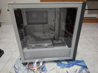 Corsair 4000D Airflow Mid-Tower ATX PC Case White with aio