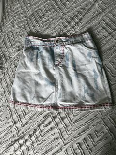 Sa-man-tand White Denim Skirt with Blue Splatter and Red Stitching
