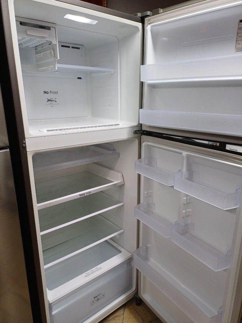 free.delivery and disposal fridge (Category: Refrigerators & Freezers) located in Singapore. Submitted by jerry97777 (Listing ID 1446833352, Image 8). Description: ws 91825901Jerry Several new refrigerators have arrived in our store, including Hitachi, Samsung, and Toshiba models. Prices vary depending on the refrigerator model. Thank you. Contact me if you are interested. Discounted prices and free delivery..