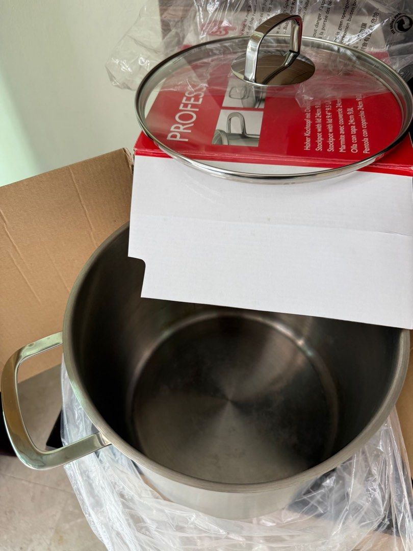 Schulte-Ufer 9L Stockpot with Lid 24cm 9.0L (Category: Cookware & Accessories) located in Singapore. Submitted by icevanillalatte (Listing ID 1442190472, Image 2). Description: - Schulte-Ufer Professional Stockpot - Size: 24cm diameter - Capacity: 9.0 Liters - Material: High-grade 18/10 Stainless Steel - Lid: Heat-resistant glass - Compatibility: Suitable for all hob types (induction, gas, electric, etc.) - Ideal for: Cooking large meals, soups, 