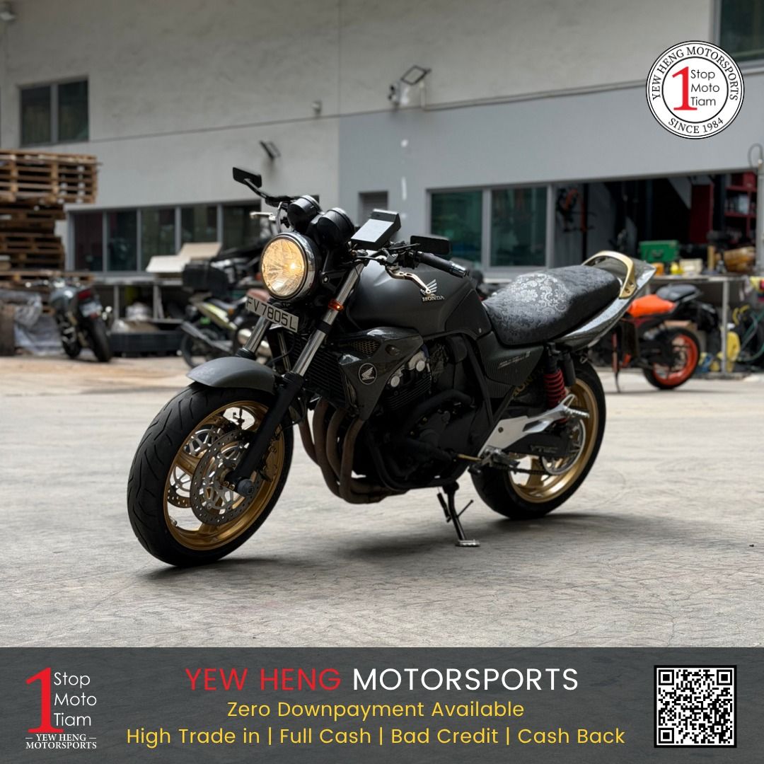 Honda CB400 Super 4 Spec 3 | S4 Spec III | Spec3 | Super4 | Yoshimura Exhaust | VTEC (Category: Class 2A) located in Singapore. Submitted by yewhengmotorsports (Listing ID 1442583637, Image 4). Description: ‼️Used Honda CB400 Super 4 Spec 3 With Legal Yoshimura Exhaust & Bitubo Suspension‼️ Register Date: 27/07/2007 COE Expiry: 31/05/2027 Mileage: 238,460km 🔥Selling @ $7,888🔥 *before Insurance ONLY 𝙒𝙝𝙮 𝘾𝙝𝙤𝙤𝙨𝙚 𝙐𝙨 : 📌 $0 Down Payment 