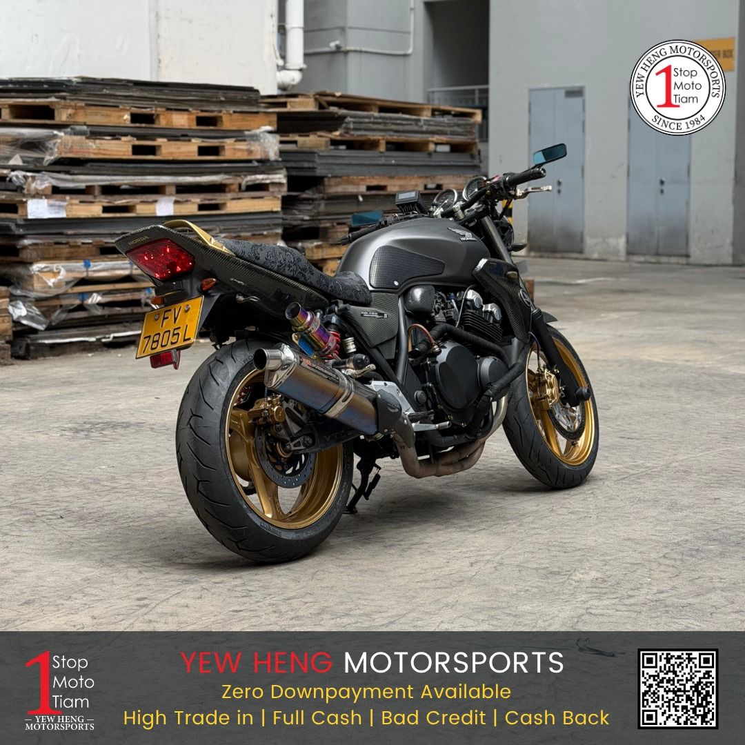 Honda CB400 Super 4 Spec 3 | S4 Spec III | Spec3 | Super4 | Yoshimura Exhaust | VTEC (Category: Class 2A) located in Singapore. Submitted by yewhengmotorsports (Listing ID 1442583637, Image 5). Description: ‼️Used Honda CB400 Super 4 Spec 3 With Legal Yoshimura Exhaust & Bitubo Suspension‼️ Register Date: 27/07/2007 COE Expiry: 31/05/2027 Mileage: 238,460km 🔥Selling @ $7,888🔥 *before Insurance ONLY 𝙒𝙝𝙮 𝘾𝙝𝙤𝙤𝙨𝙚 𝙐𝙨 : 📌 $0 Down Payment 