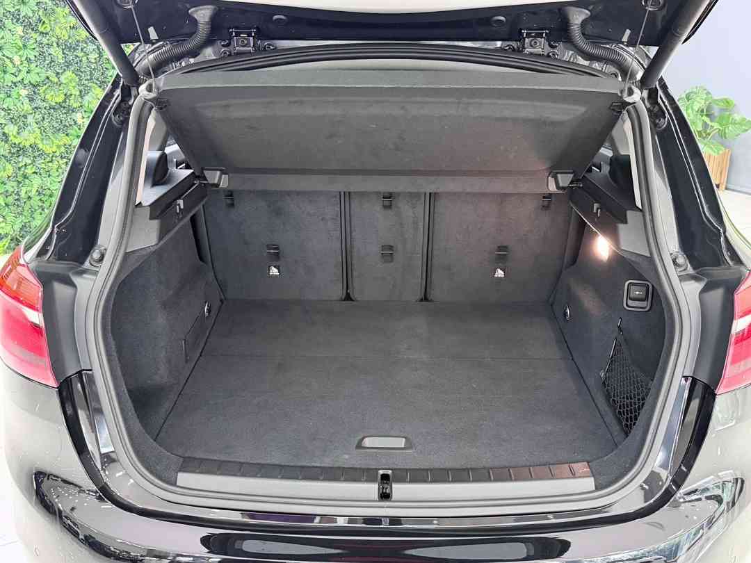 BMW 2 Series Active Tourer 216i Sport (A) (Category: Used Cars) located in Singapore. Submitted by cartimesautomobile (Listing ID 1442779991, Image 4). Description: Perfect for short term use, no repairs needed. Free servicing package included! Great for first time buyers who enjoy a comfort yet powerful drive. Certified genuine mileage otherwise money back guaranteed. Priced to go! Call us today to arrange for a test drive! Features: Powerful 3 