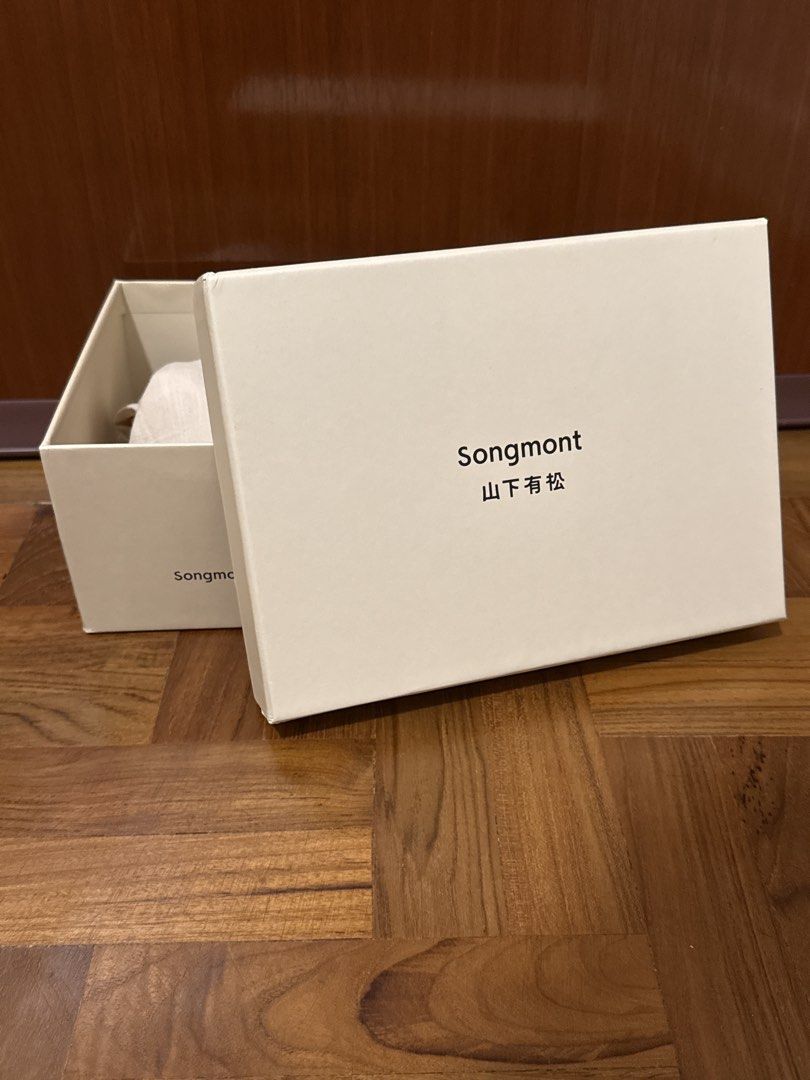 Songmont Medium Reset Bag in Pearl Grey (Category: Cross-body Bags) located in Singapore. Submitted by bloopbloop32 (Listing ID 1448911405, Image 2). Description: Lightly used Songmont bag only used once still have box and dust bag. .