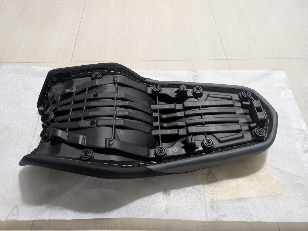 F750GS / F850GS Genuine Seat (Category: Motorcycle Accessories) located in Singapore. Submitted by mhfzk (Listing ID 1449170754, Image 2). Description: Removed from a lowered version of a 2022 F750GS, standard seat. Condition: 10/10.