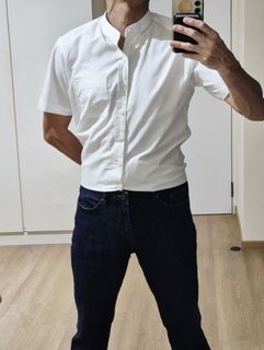 Men's White Short Sleeve Band Collar (mandarin, chinese) Shirt. Size S