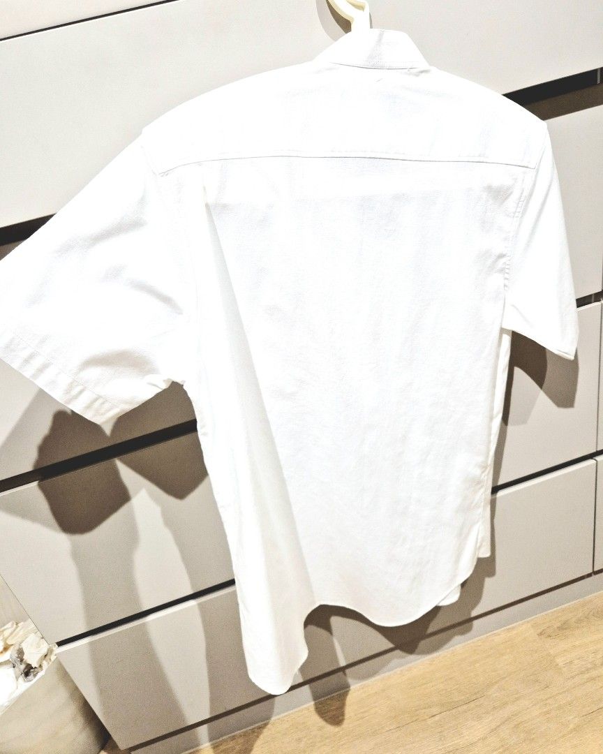 Men's White Short Sleeve Band Collar (mandarin, chinese) Shirt. Size S (Category: Shirts) located in Singapore. Submitted by gleeli (Listing ID 1449255377, Image 3). Description: - Classic white linen short sleeve shirt - Chinese Band collar for a clean, modern look - One chest pocket - Size S (XS) .