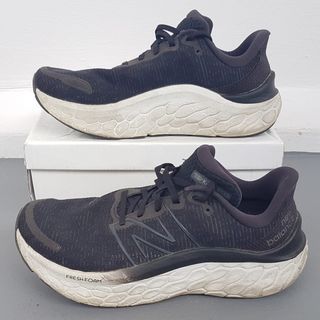 Original New Balance Running Shoes, Fresh Foam x KAIHA Road Model, Retail $300++, Cosmopolitan, US 9.5, UK 8.4, EU 42.5, Sleek NB Black Sneakers, Thick White Midsole, Sophistication, Timeless Appeal, Active Lifestyle, Cult Street Fashion, Everyday Shoes