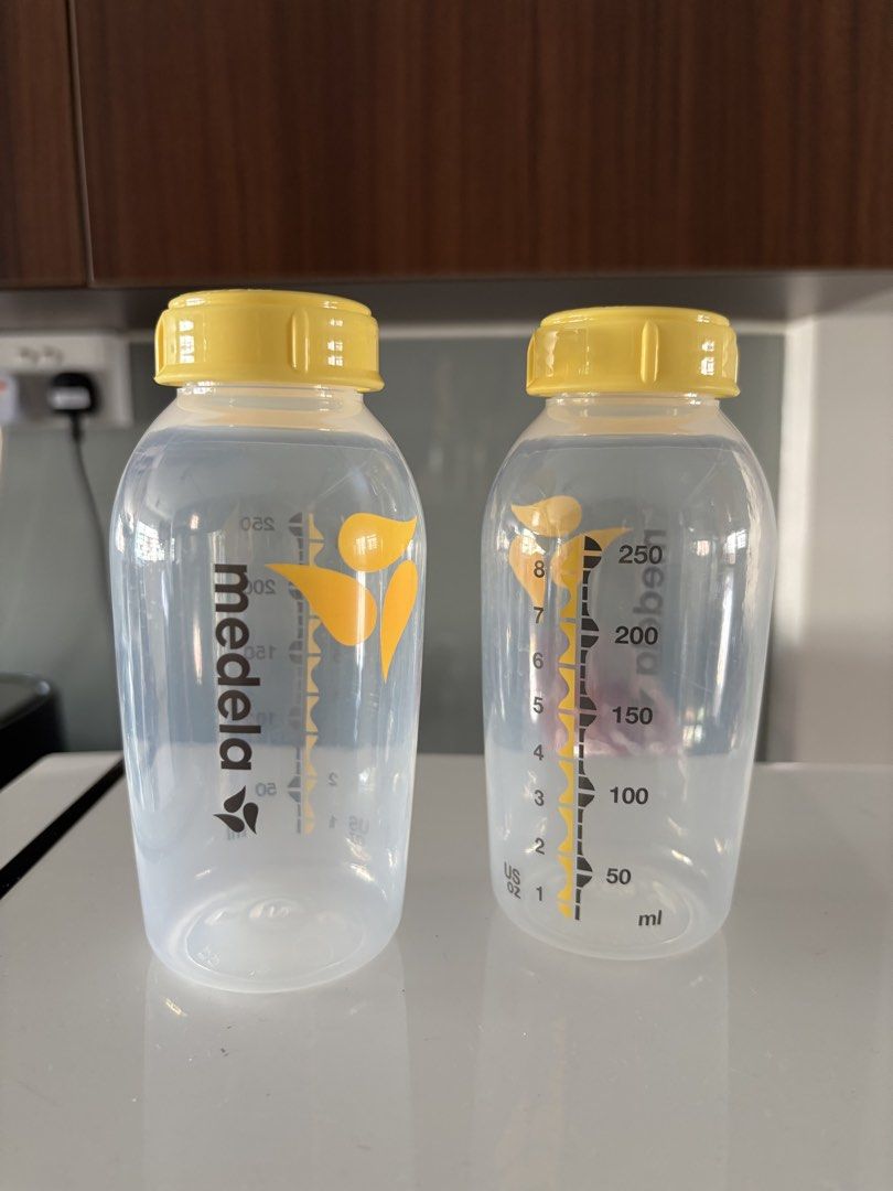 Medela Milk Storage Bottles 250ml (Category: Breastfeeding & Bottle Feeding) located in Singapore. Submitted by kate_spade (Listing ID 1449548599, Image 1). Description: - Set of 2 Medela milk storage bottles - Each bottle capacity: 250ml - lightly used for about a month for fridge storage of milk .