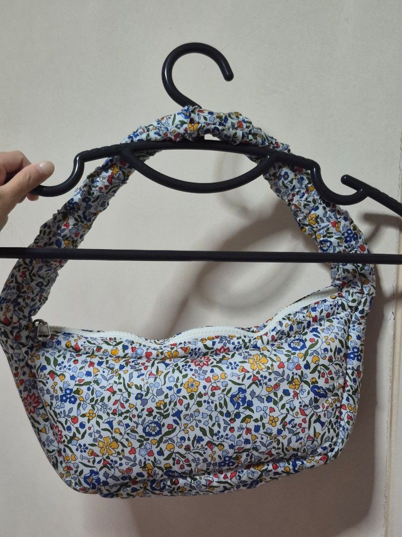Adidas Originals x Liberty London Small Shoulder Bag Floral (Category: Cross-body Bags) located in Singapore. Submitted by domopi (Listing ID 1450279601, Image 2). Description: - Only used for once or twice - Collaboration between Adidas Originals and Liberty London - Padded and comfortable strap - Can fit a phone and essentials.