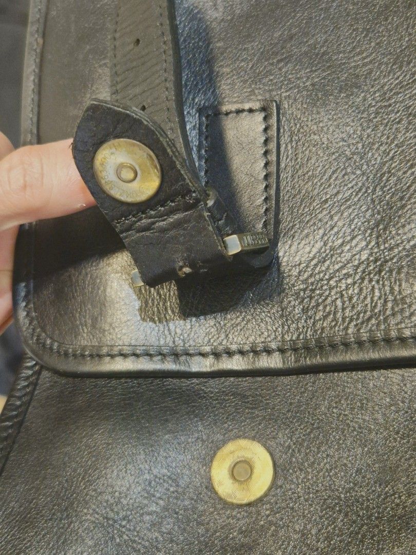 Genuine Mulberry Men's Black Leather Briefcase Messenger Bag, V Good Condition! (Not Coach) (Category: Briefcases) located in Singapore. Submitted by gleeli (Listing ID 1450189968, Image 10). Description: - RARE 2015 authentic Mulberry black leather briefcase. Leather has been oiled and stored well for last 10yrs! - Iconic Mulberry tree logo (interior & exterior), embossed on front leather (see photos) - Elegant brass hardware, with magnetic butt