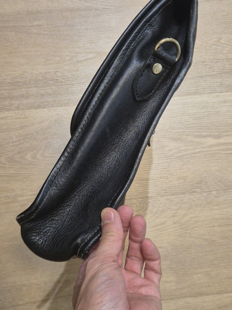 Genuine Mulberry Men's Black Leather Briefcase Messenger Bag, V Good Condition! (Not Coach) (Category: Briefcases) located in Singapore. Submitted by gleeli (Listing ID 1450189968, Image 9). Description: - RARE 2015 authentic Mulberry black leather briefcase. Leather has been oiled and stored well for last 10yrs! - Iconic Mulberry tree logo (interior & exterior), embossed on front leather (see photos) - Elegant brass hardware, with magnetic butto