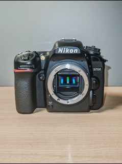 Nikon D7500
