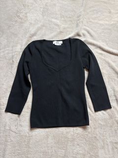 Love Bonito Black 3/4 Sleeve V-Neck Sweetheart Knit Top