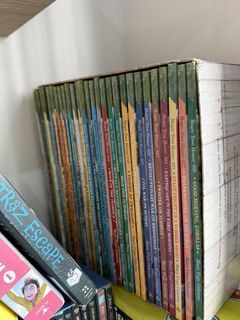 Magic Tree House Book Series by Mary Pope Osborne