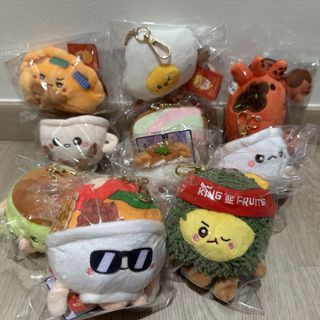 Mr Merlion Goldwood Food Plush Keychain Durian Cat Mountain King Ah Tong Laksa Ice Kaching Pandan Chiffon Cake Loti Bread Kopi Oh Curry Pok Egg Yolk Dan Huang Pepper Crabby Tan Hai Nan Chicken Rice Rainbow Lapis Three Little Gem Kaka Yaya Kaya Toast