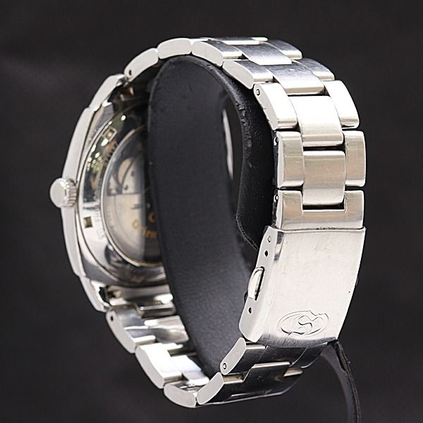 Orient Star FH00-C0CS Automatic Winding, Open Caseback, Small Seconds, White Dial, Men's Watch (Category: Men's Watches) located in Singapore. Submitted by letao.sg (Listing ID 1450946460, Image 3). Description: Rank: Item shows signs of general use, including damage and stains. Crystal has minor scratches. Size: Wrist circumference approximately 16 cm. Accessories: As shown in the images. If you are interested, feel free to send a private messag