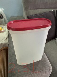 Tupperware Modular Mate 2.3L with Red Lid