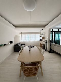 <HDB FOR RENT> 5 rm L hdb near amenities Junction 9 shopping mall. Bus stop right in front doorstep