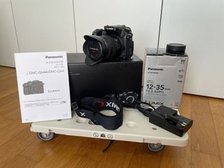 Panasonic Lumix GH4 Mirrorless Camera with 12-35mm Lens