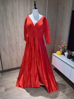 Red V-neck Long Sleeve Gown with High Slit