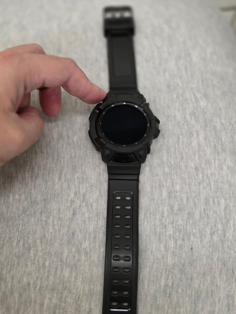 SAMSUNG GALAXY WATCH 4 CLASSIC BLUETOOTH ( 46MM ) (Category: Wearables & Smart Watches) located in Singapore. Submitted by hadytoshi07 (Listing ID 1451660129, Image 9). Description: NO BOX COMES WITH ORIGINAL STRAP AND CHARGER.
