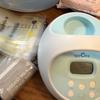 Spectra Breast Pump with Storage Bags