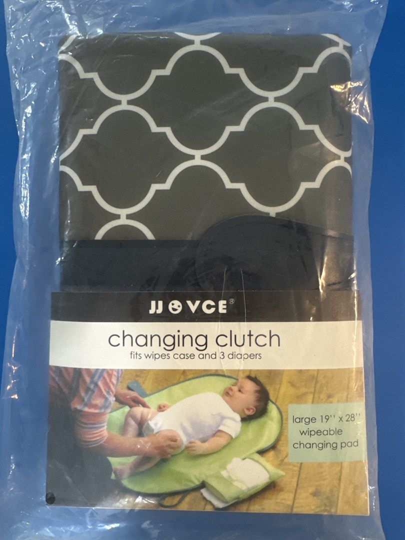 Changing Clutch (Category: Diaper Bags & Wetbags) located in Singapore. Submitted by Mayashitaka (Listing ID 1451848574, Image 1). Description: - JJ Cole changing clutch - Fits wipes case and 3 diapers - Large 19" x 28" wipeable changing pad - One-handed access to diapers and wipes - Attaches anywhere - Diaper and wipes case not included -Last 10 pcs left.