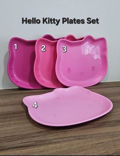 Tupperware Hello Kitty Plates Set (4) - Last 8 sets 
23.5cm (L) × 20.1cm (W) × 1.6cm (H)
Retail Price S$34.00