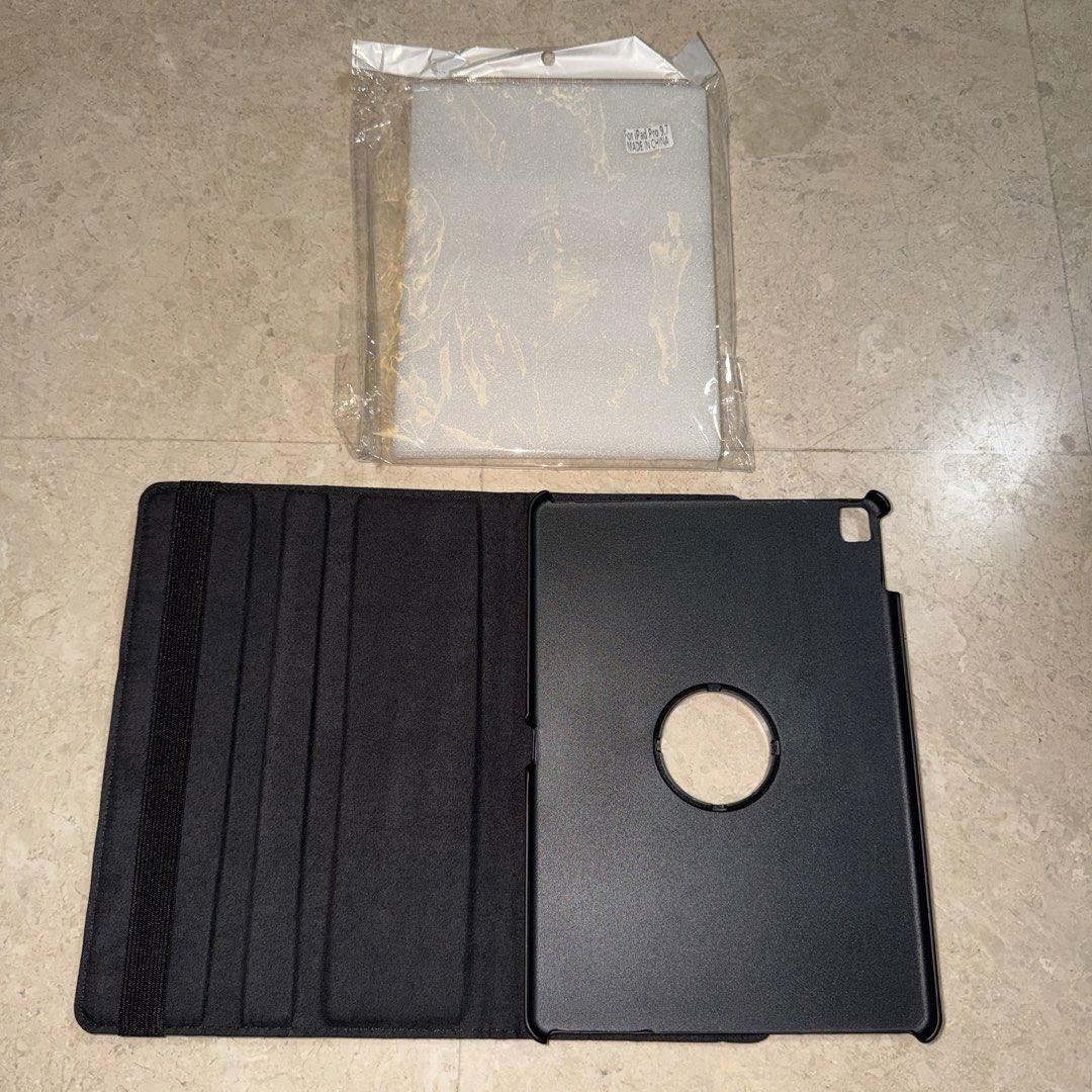 iPad Pro 9.7 Black Case PU Leather (Category: Cases & Sleeves) located in Singapore. Submitted by icevanillalatte (Listing ID 1452228945, Image 4). Description: - Brand new - Black tablet case - 360-degree rotating back - Selling cheaper as seller delivered wrong item.