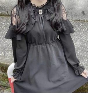 Black Gothic jiraikei Dress with Lace & bow detail