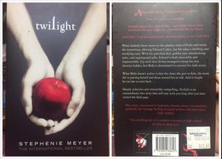 Twilight by Stephenie Meyer - The International Bestseller