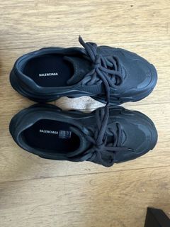 Balenciaga Sneakers  (39)
