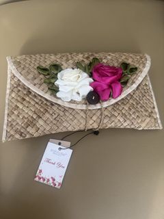 Hand made straw woven clutch bag with pink and white flowers
